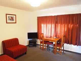 AIRPORT LODGE MOTEL