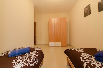 LUXURY HOLIDAY APARTMENT IN QAWRA
