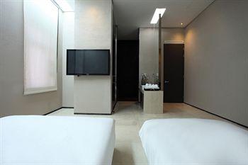 HOTEL IRENE