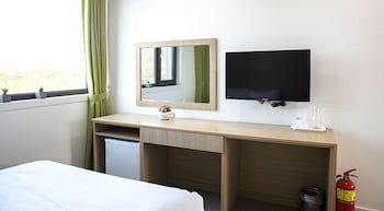 RA HOTEL