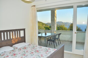 LEMONI APARTMENTS