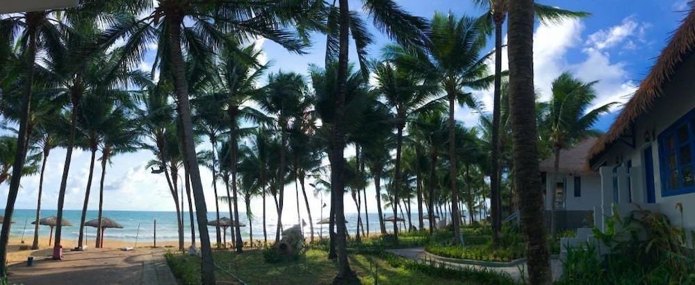 L'AZURE RESORT AND SPA