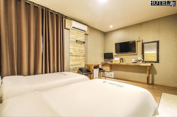 HOTEL27