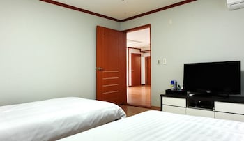 NOBEL RESORT PENSION
