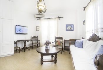 NEW MYKONOS TOWN HOUSE