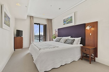 ZODIAK'S VIADUCT HARBOR 2 BED APARTMENT