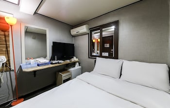 J MINI HOTEL JONGNO INSADONG