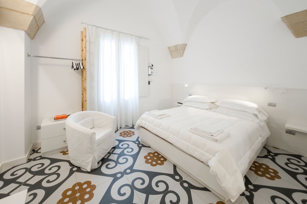 DIMORA CAPECE LUXURY ROOMS