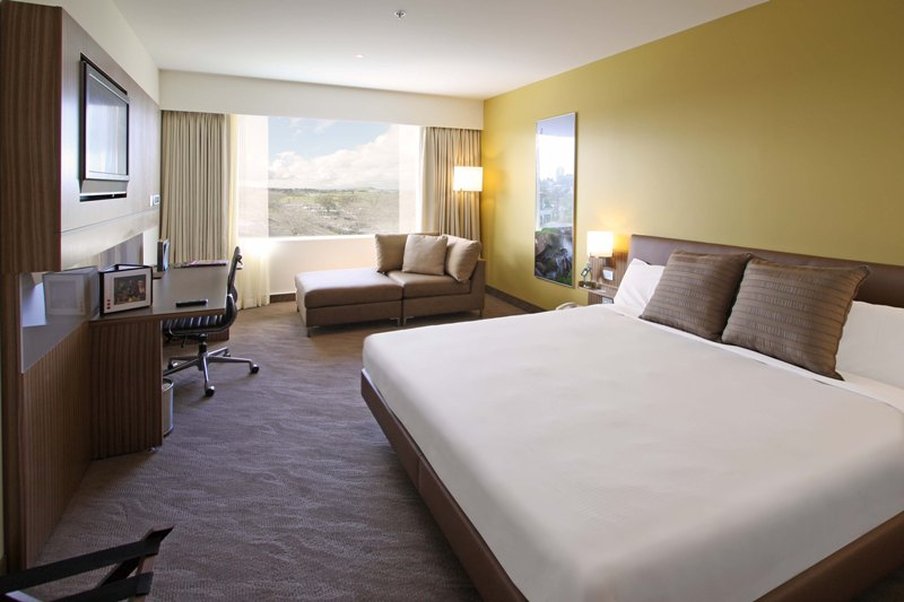 NOVOTEL ELLERSLIE