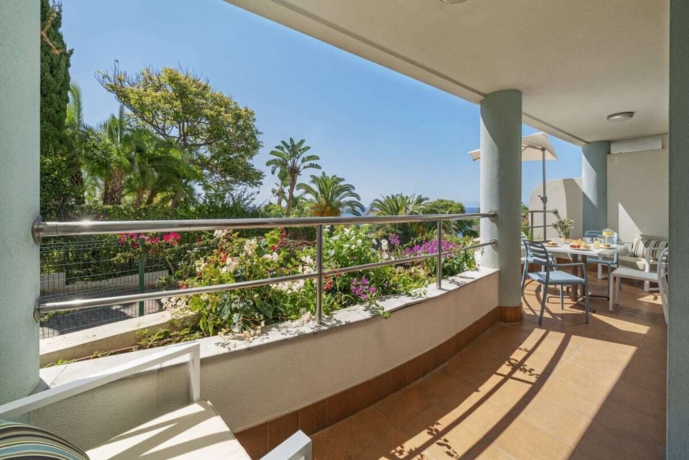 GRAND RESIDENCE I, WITH TERRACE AND BBQ