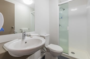 WALDORF TETRA SERVICED APARTMENTS