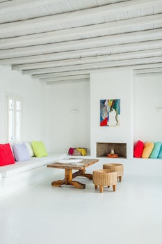 VILLA RAFAELLA BY MYKONOS PEARLS