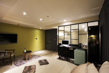 SR DESIGN HOTEL