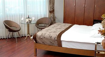 GRAND MADRID HOTEL