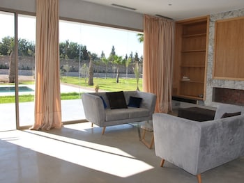 VILLA ZOUINA
