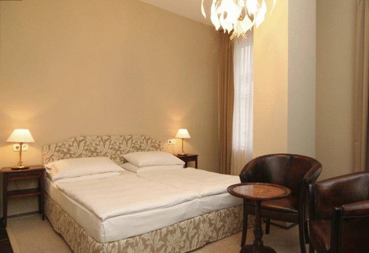 PENSION QUISISANA
