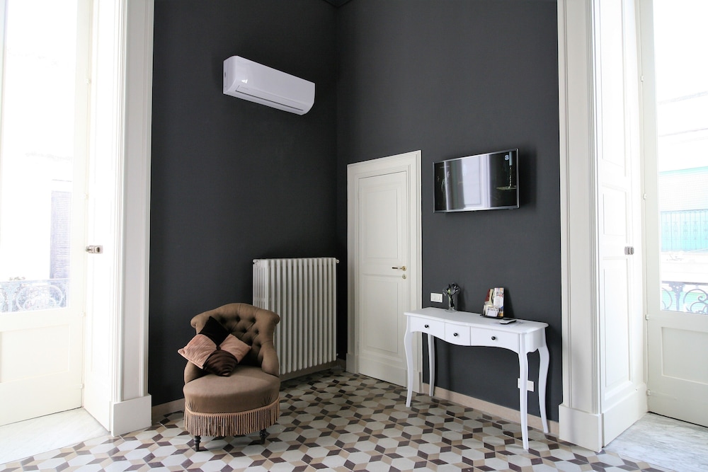 CHEZ MOI LECCE CHARME B&B