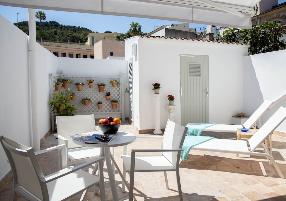 CAN SEROL APARTMENTS
