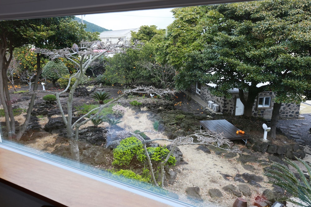 SOOFEEL HOUSE