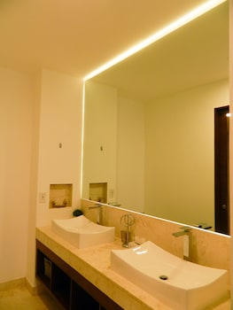 KIIN LUXURY CONDOS RIVIERA MAYA