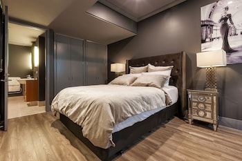 LUXURIOUS VIADUCT HARBOUR APARTMENT