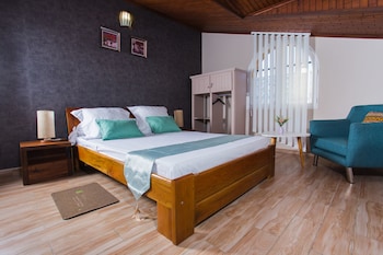 H&H CHAMBRE DE CHARME