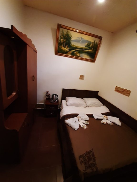 ALL IN HOSTEL