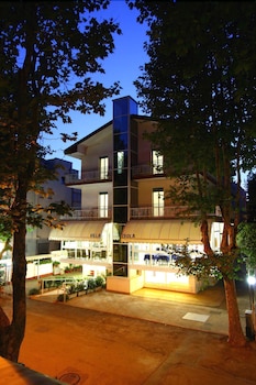 VILLA ISOLA HOTEL