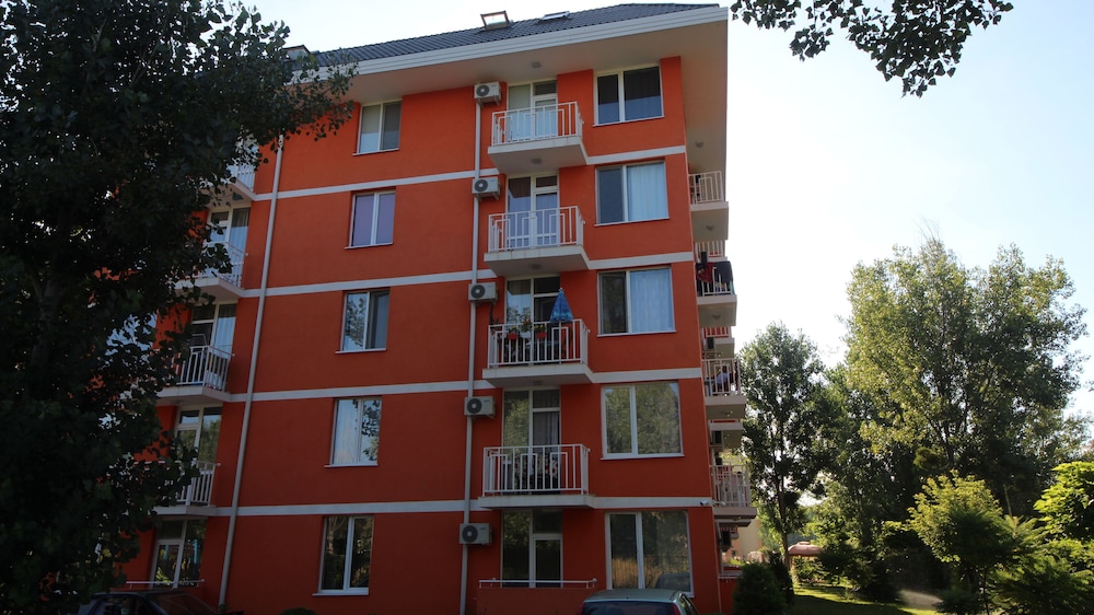 MENADA GERBER 4 APARTMENTS