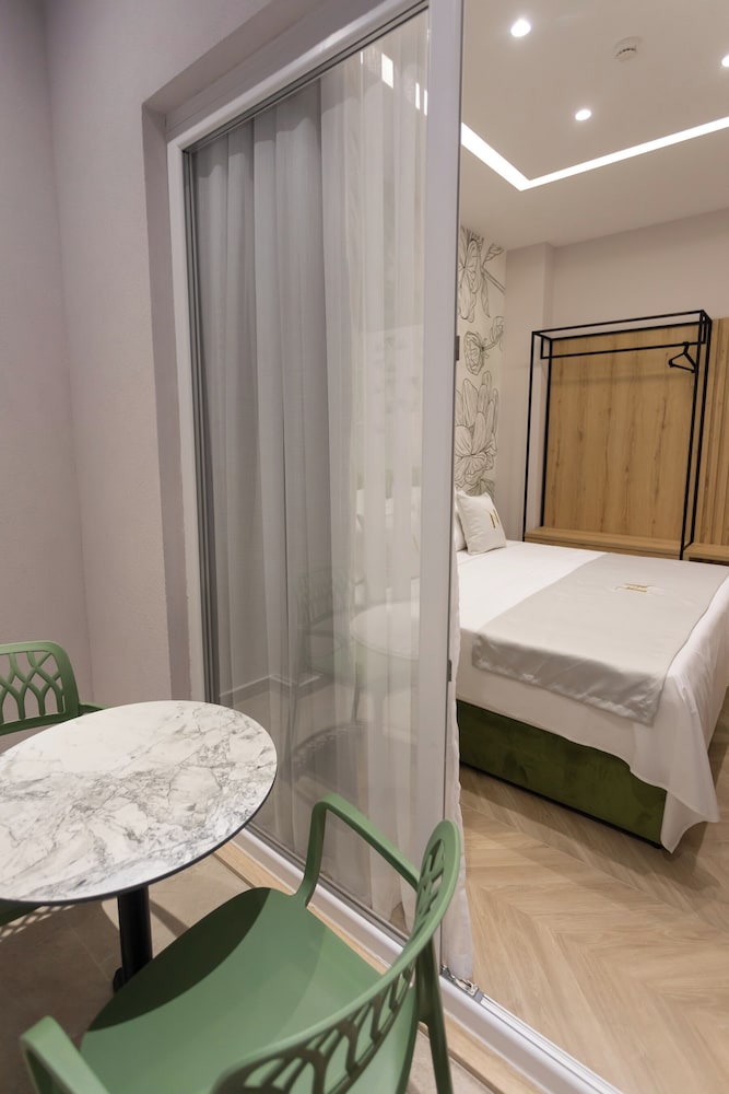 Nayel Hotel