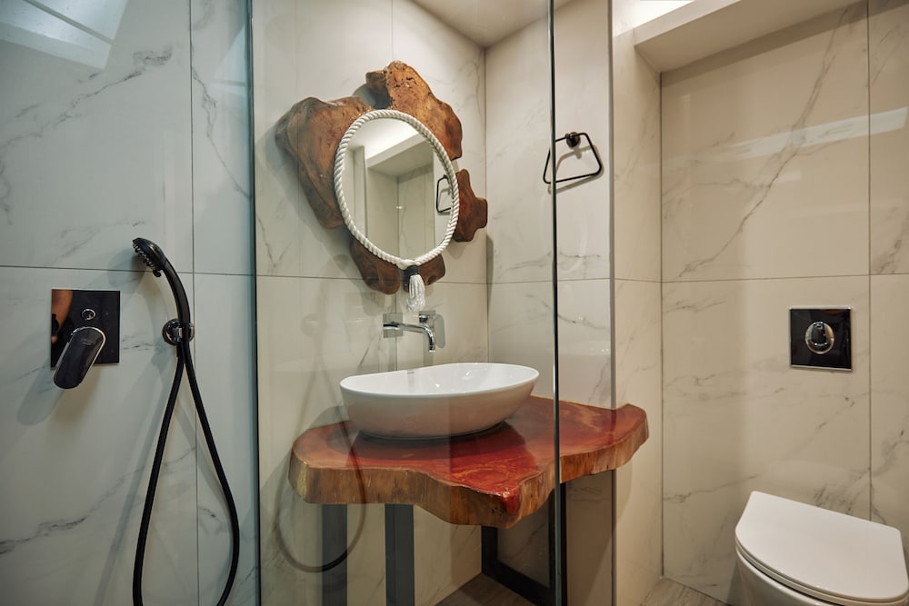 INIOHOS ZANTE HOTEL amp SUITES