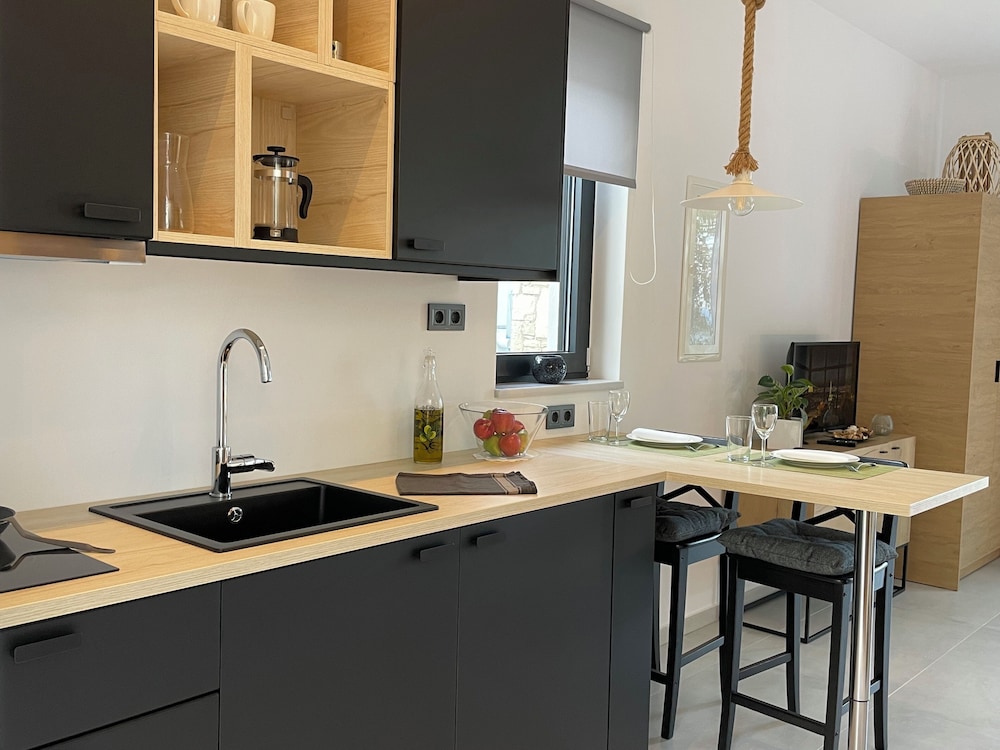 Garden Suite Beautiful Seaview  Close To Beach