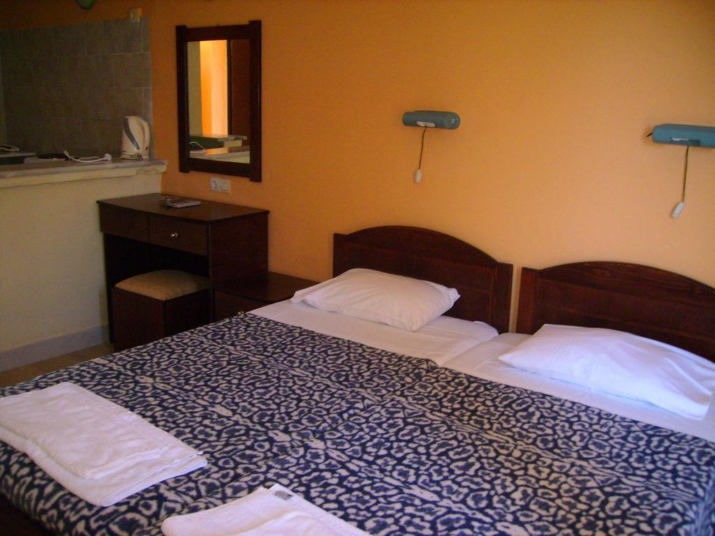 dal travel AGGELOS FAMILY HOTEL