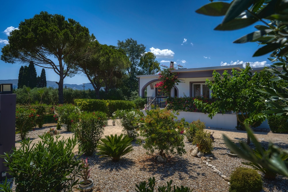 dal travel FILIOS VILLA