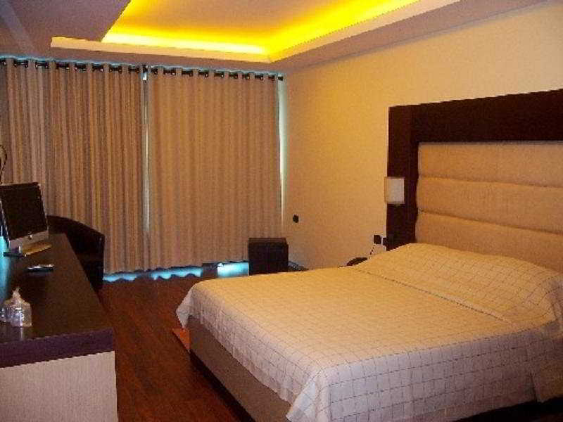 Vlora International