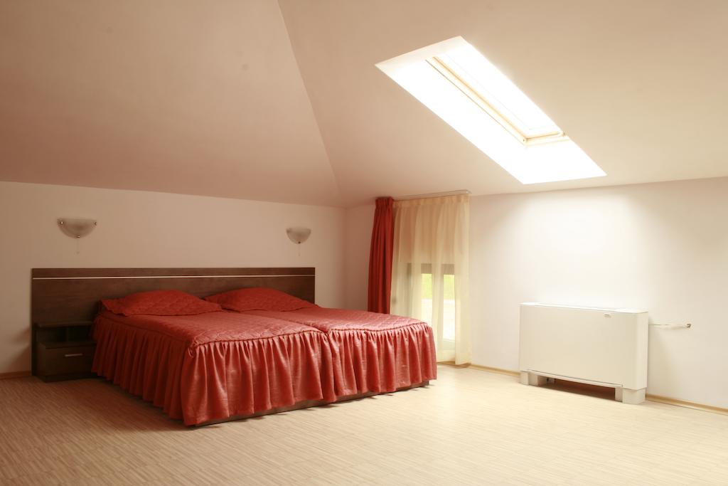 Alafrangite Hotel