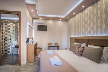 Nikos Amp Maria Studios