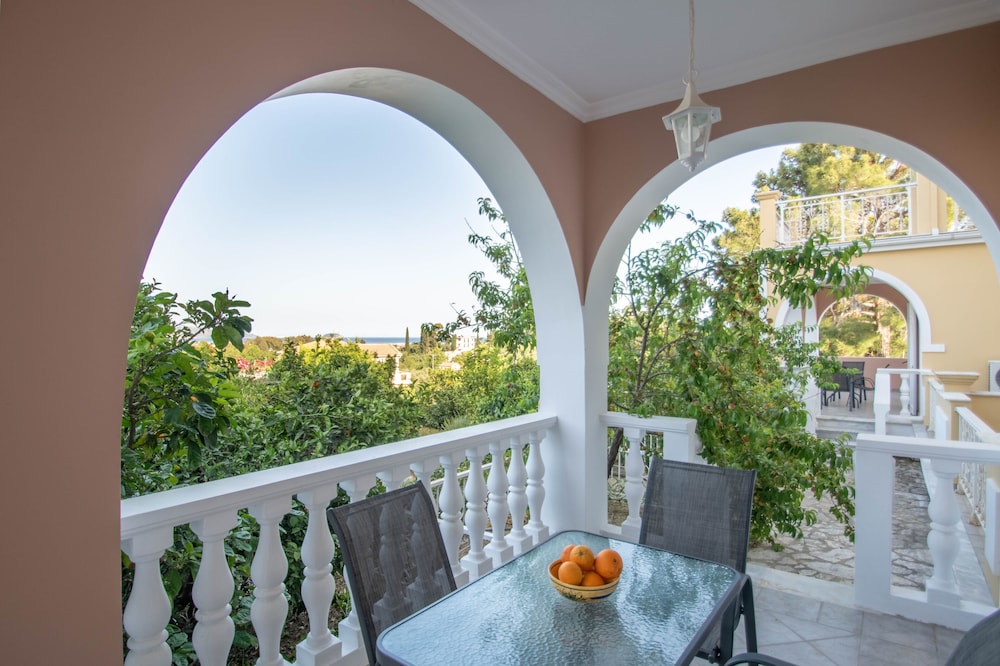 Andelica Holiday Villa