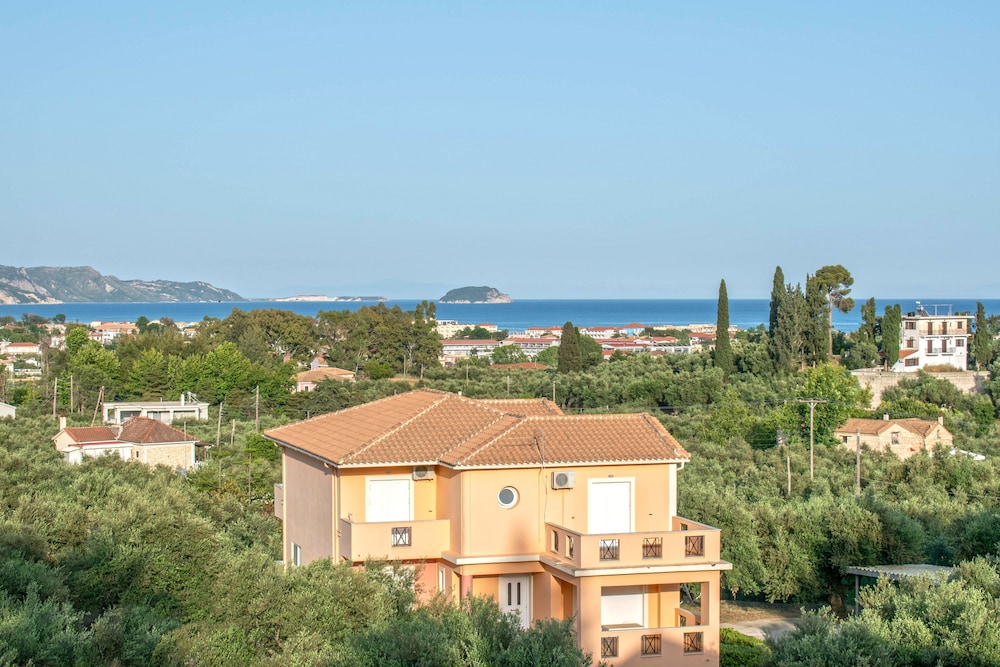 Andelica Holiday Villa