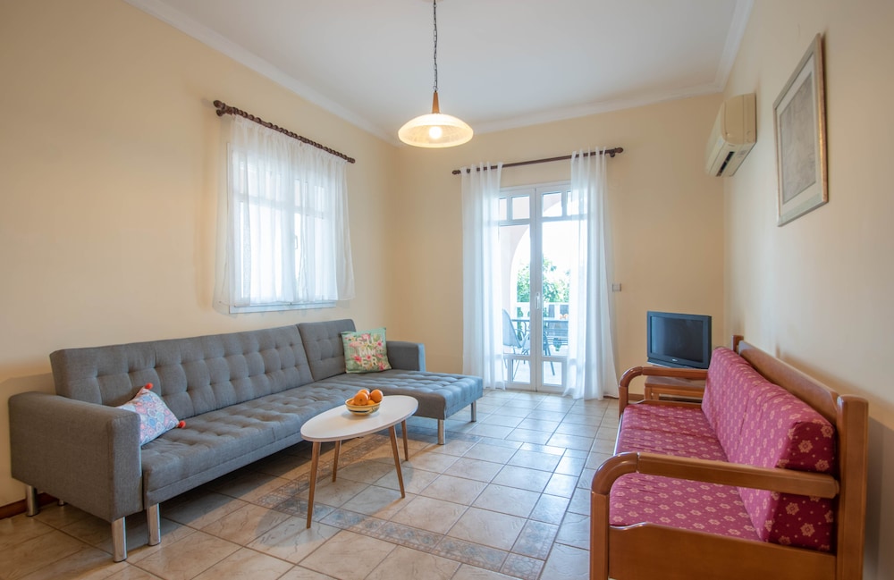 Andelica Holiday Villa