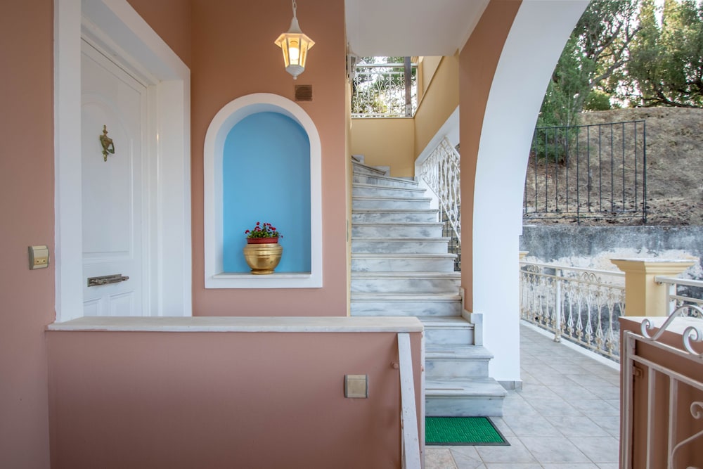 Andelica Holiday Villa