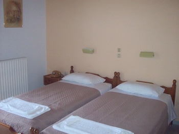 Ionis Hotel