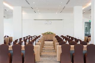 EASTIN THANA CITY GOLF RESORT (35 KM FROM BANGKOK)
