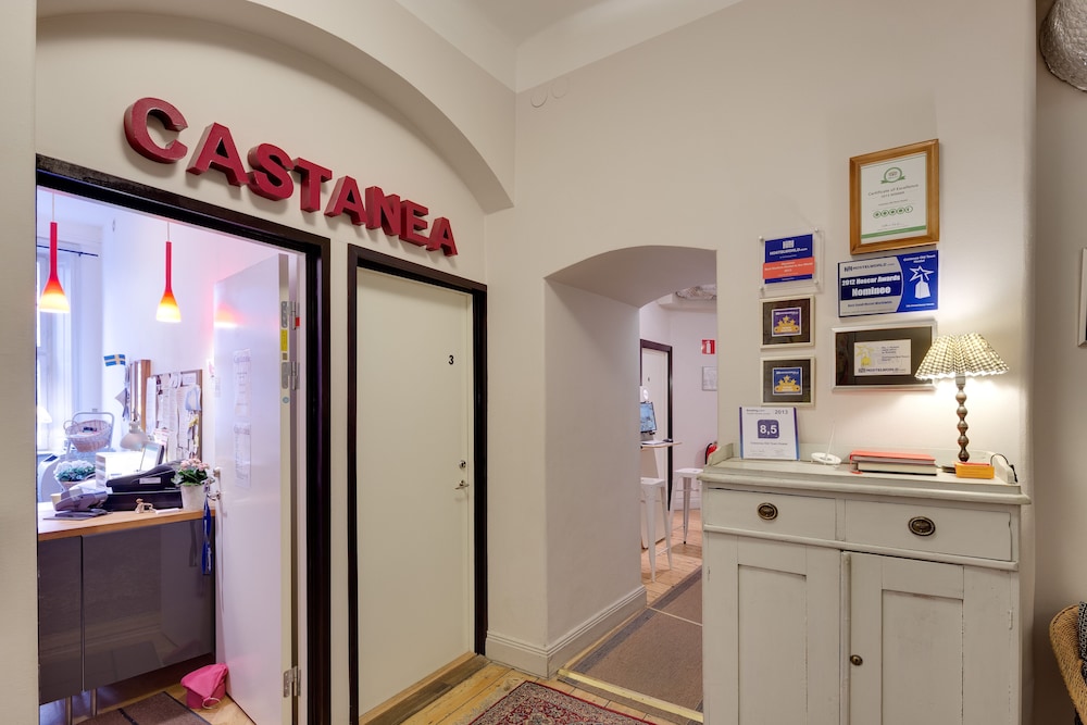 CASTANEA OLD TOWN HOSTEL