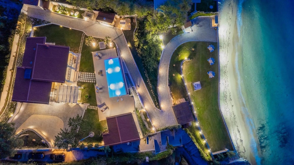 dal travel VILLA BALA - SEASIDE LUXURY VILLA!