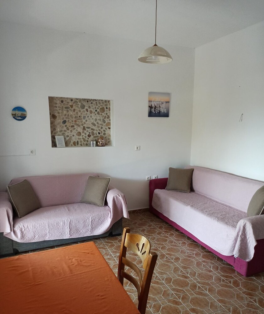 Julia Holiday Apartments