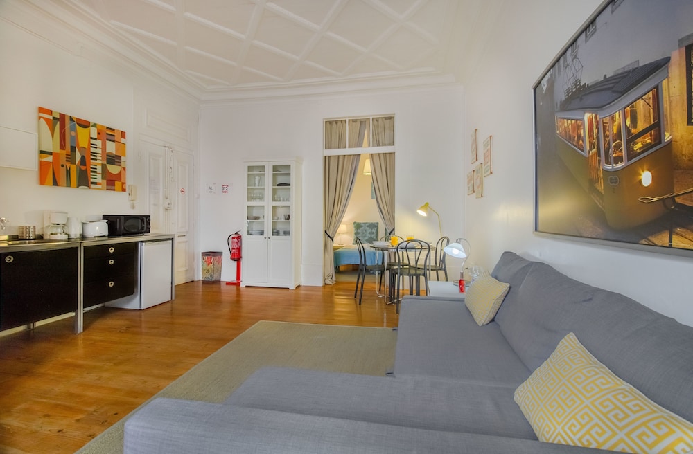 CHIADO BALCONY APARTMENT