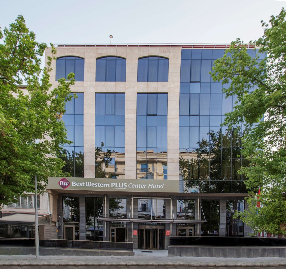 BEST WESTERN PLUS CENTER HOTEL