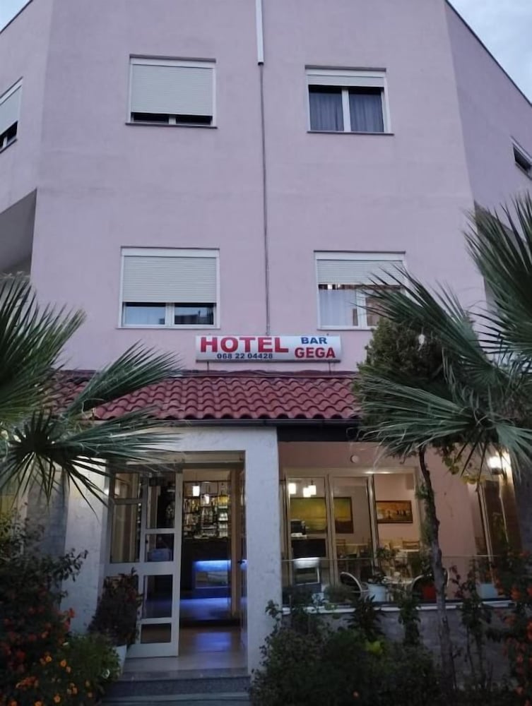 Hotel Gega