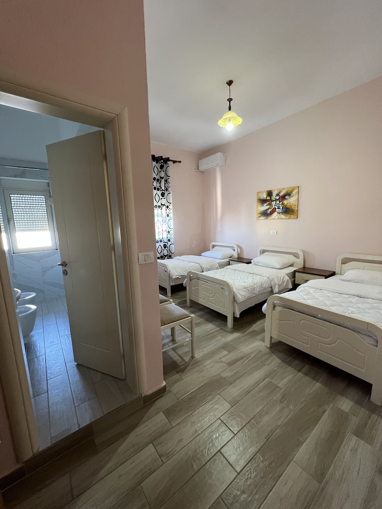 Hotel Gega